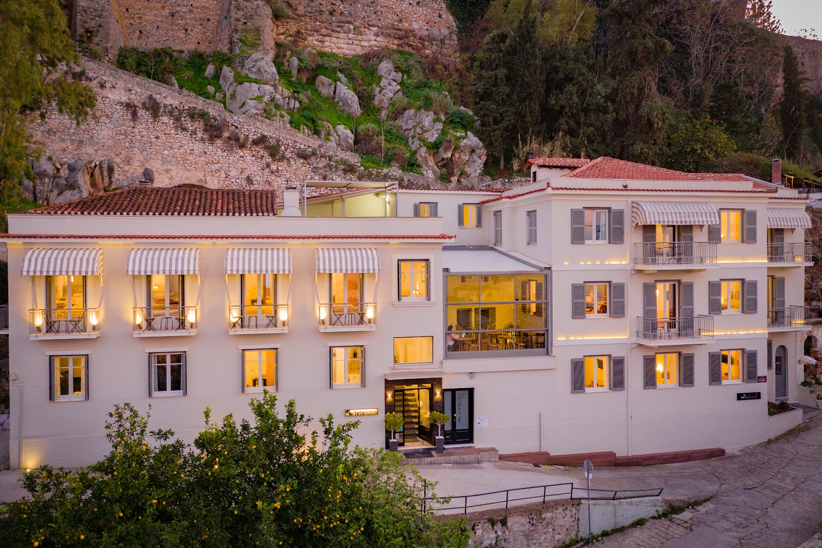 Agamemnon Hotel
