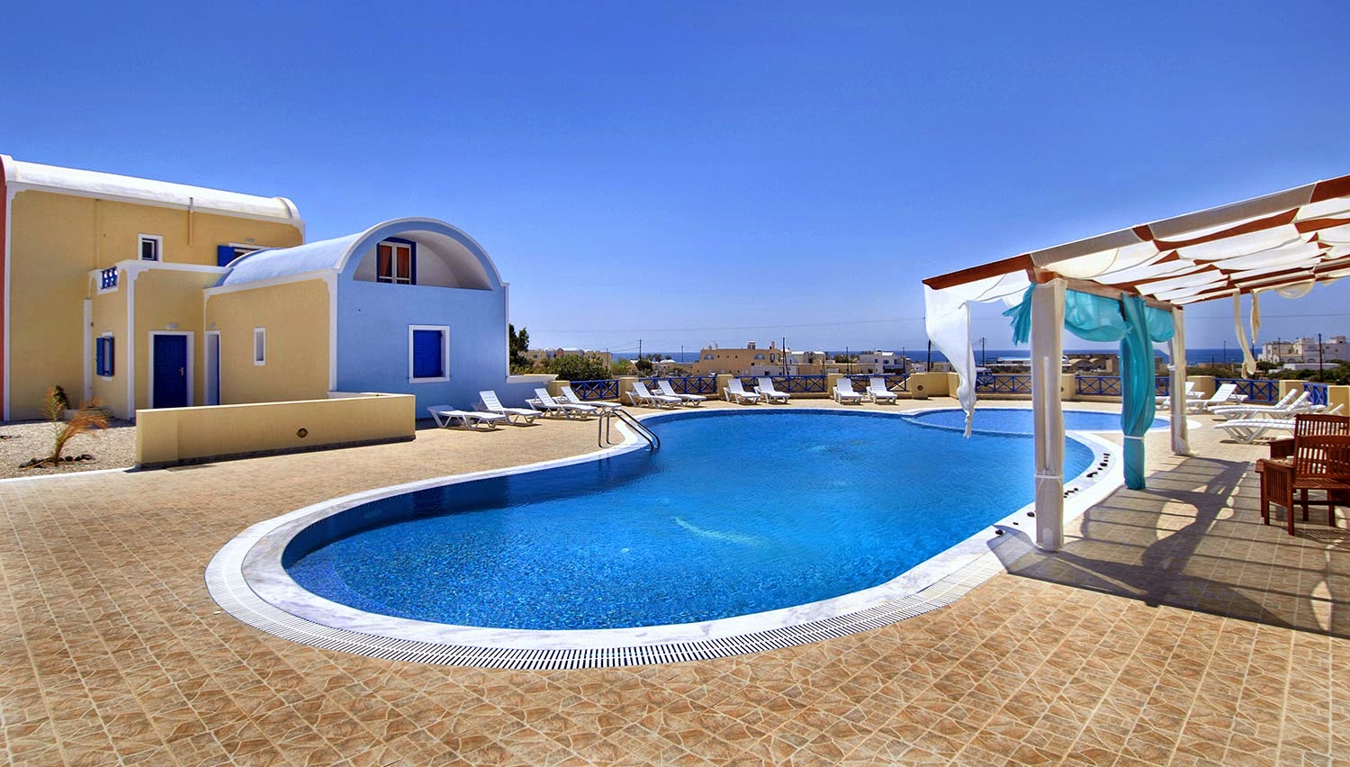 Almira Luxury Suites