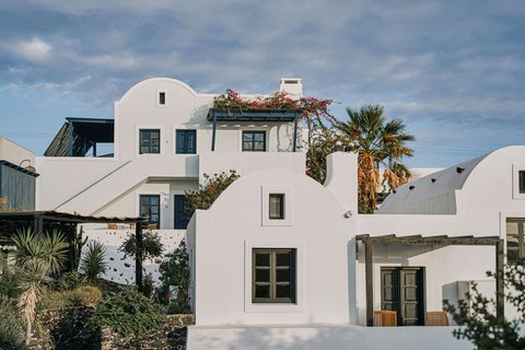 Alti Santorini Suites