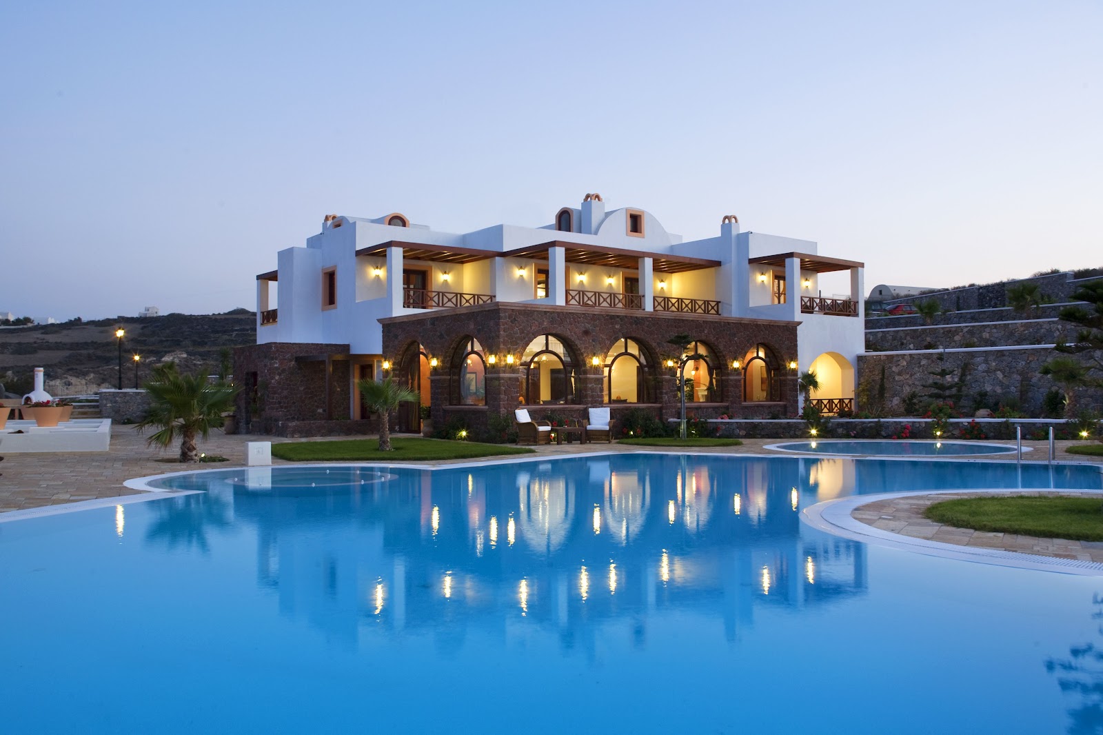 Astarte Suites