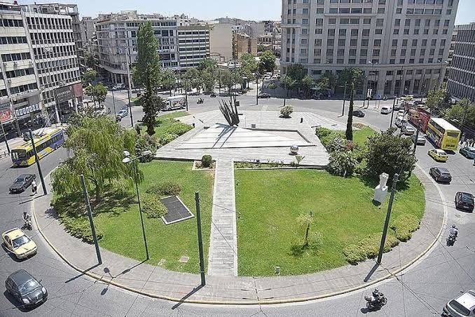 Athens Central Station SmArt Stay (4-Bedroom with 2-Bathroom Apartment)