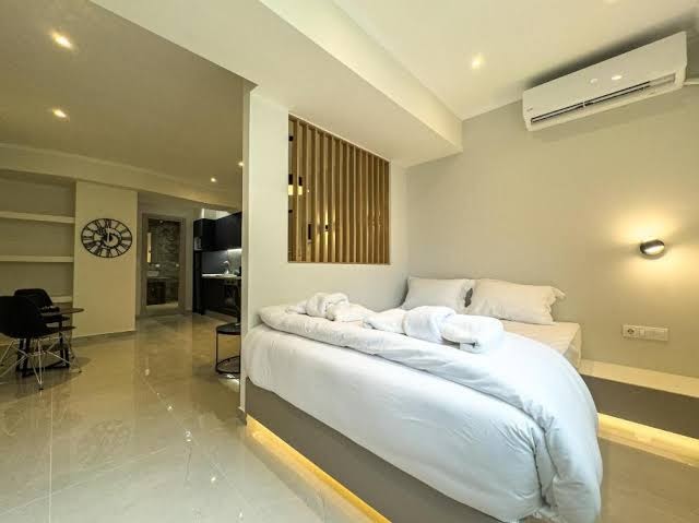 Avocado Suites