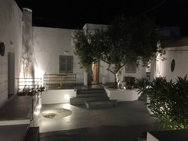 Caldera Cliff Illusion suites