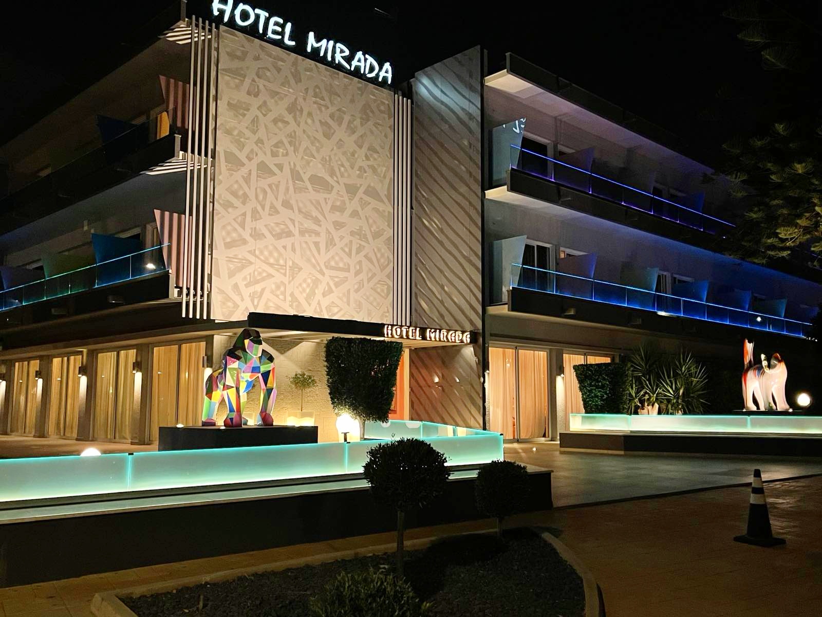 Cama Luxury Suites Glyfada