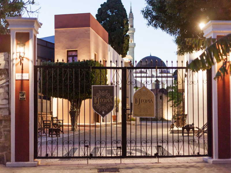 Carmen Art Hotel