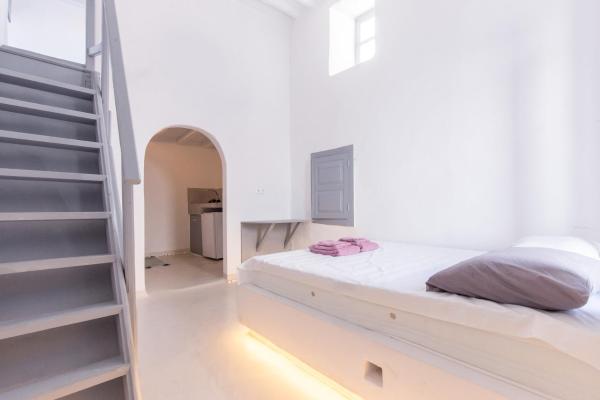 Cloe Seaview Cycladic House in Town with Sunset Rooftop Terrace