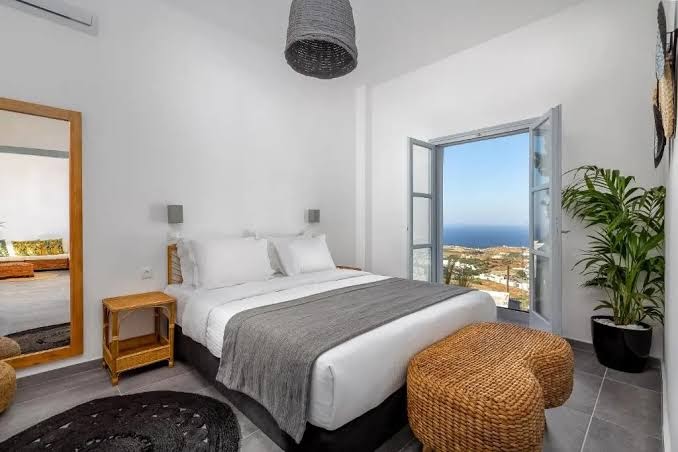 Cycladic Suites & Spa