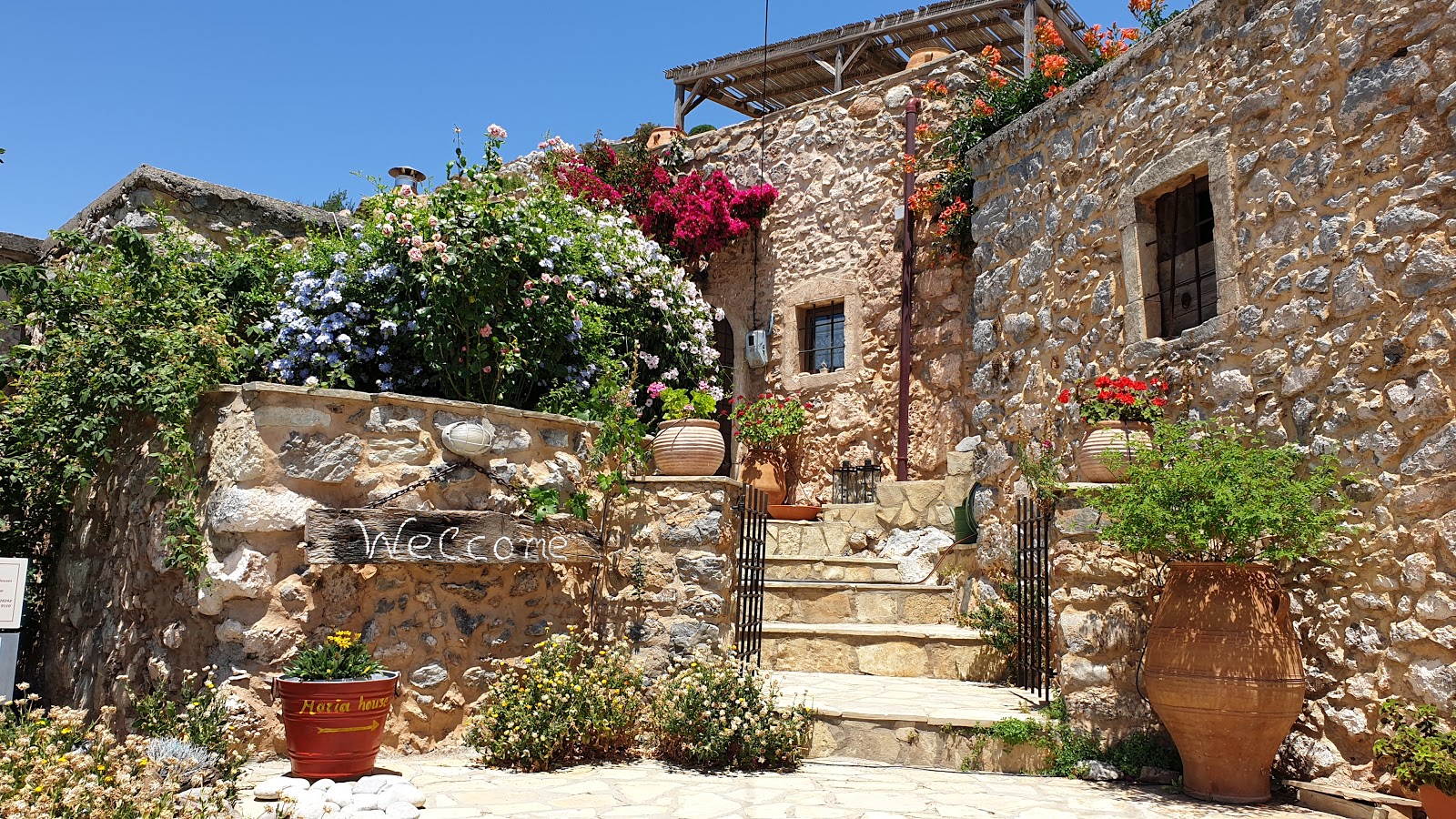 Dimitra Apartments