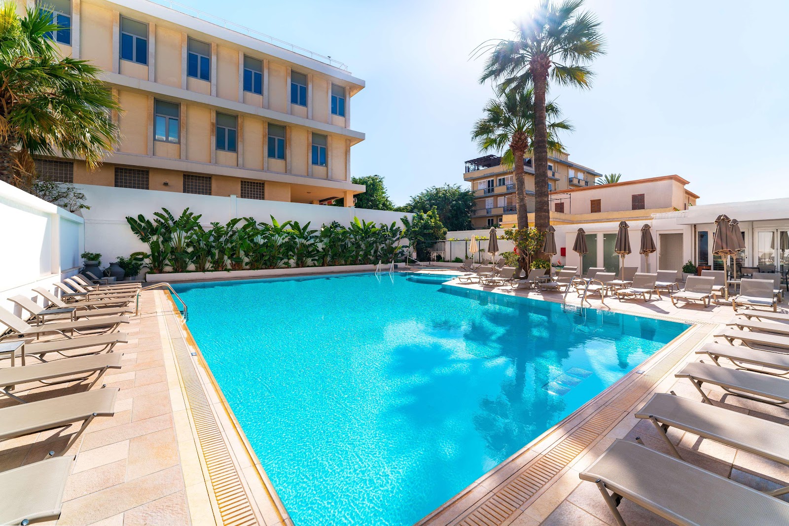 Elakati Luxury Boutique Hotel