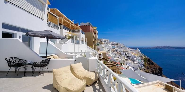 Elia Caldera Suites