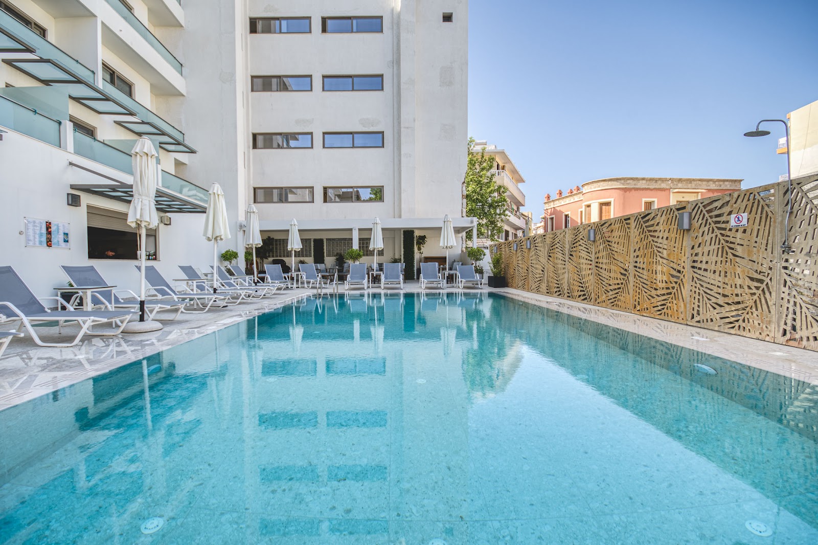 EVA APARTHOTEL
