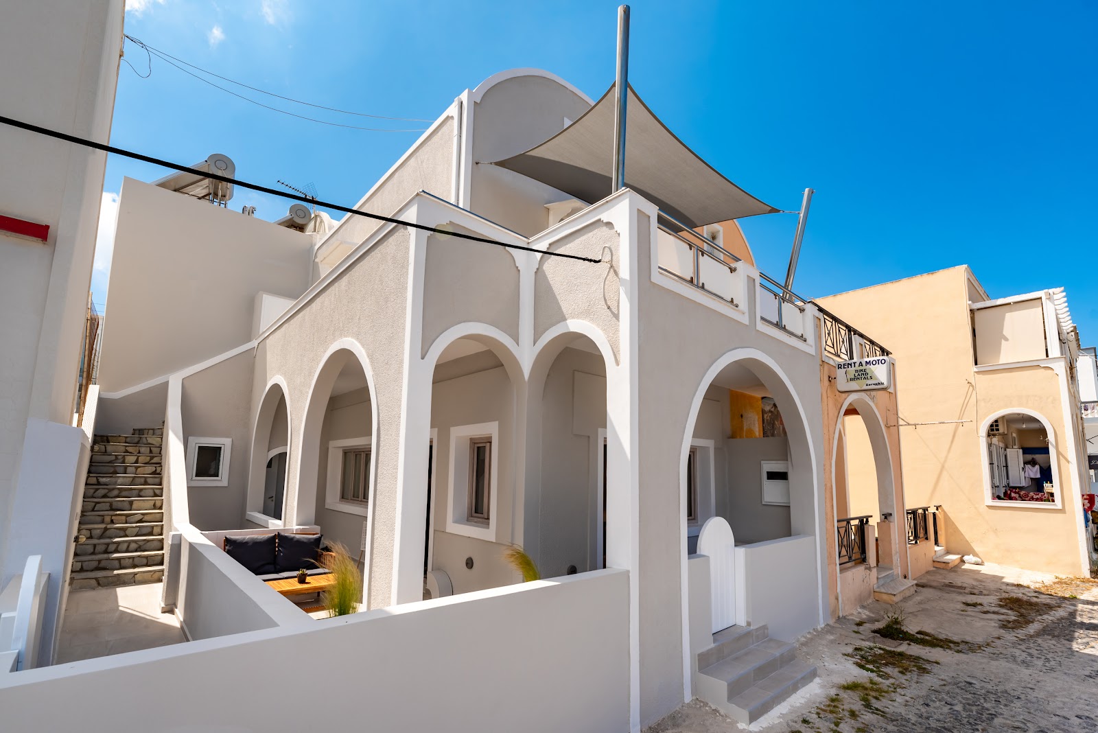 George & Joanna Suites Santorini