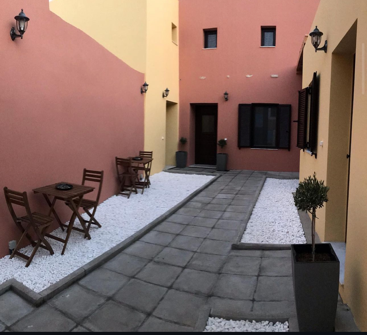 Hotel 6