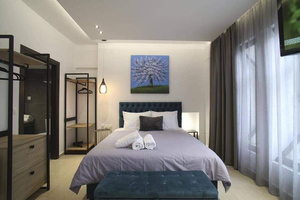 ICONIC SALONICA SUITE