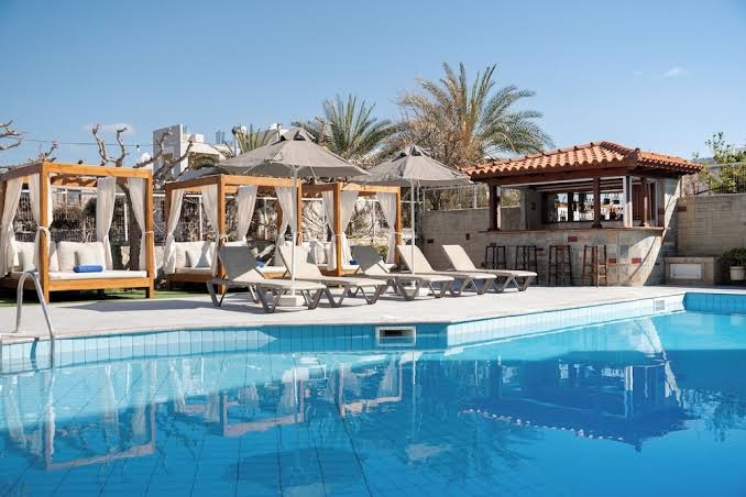 Karteros Hotel