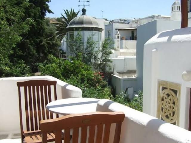 Kouneni Apartments