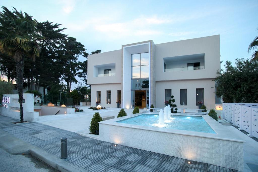 Laguna Resort