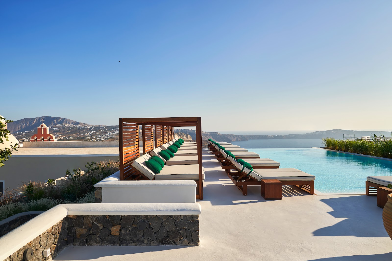 Le Petit Greek, Santorini