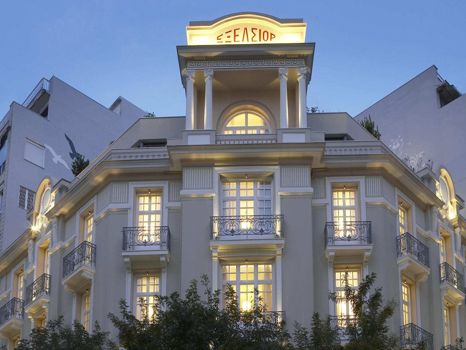 Magnifique Luxury Suites