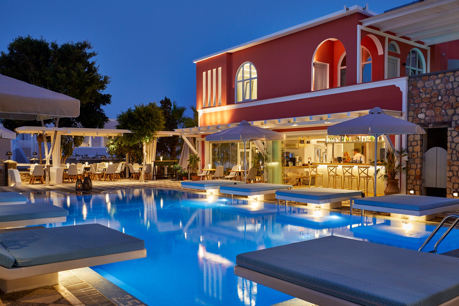 Mar 'n' Mar Crown Hotel and Suites