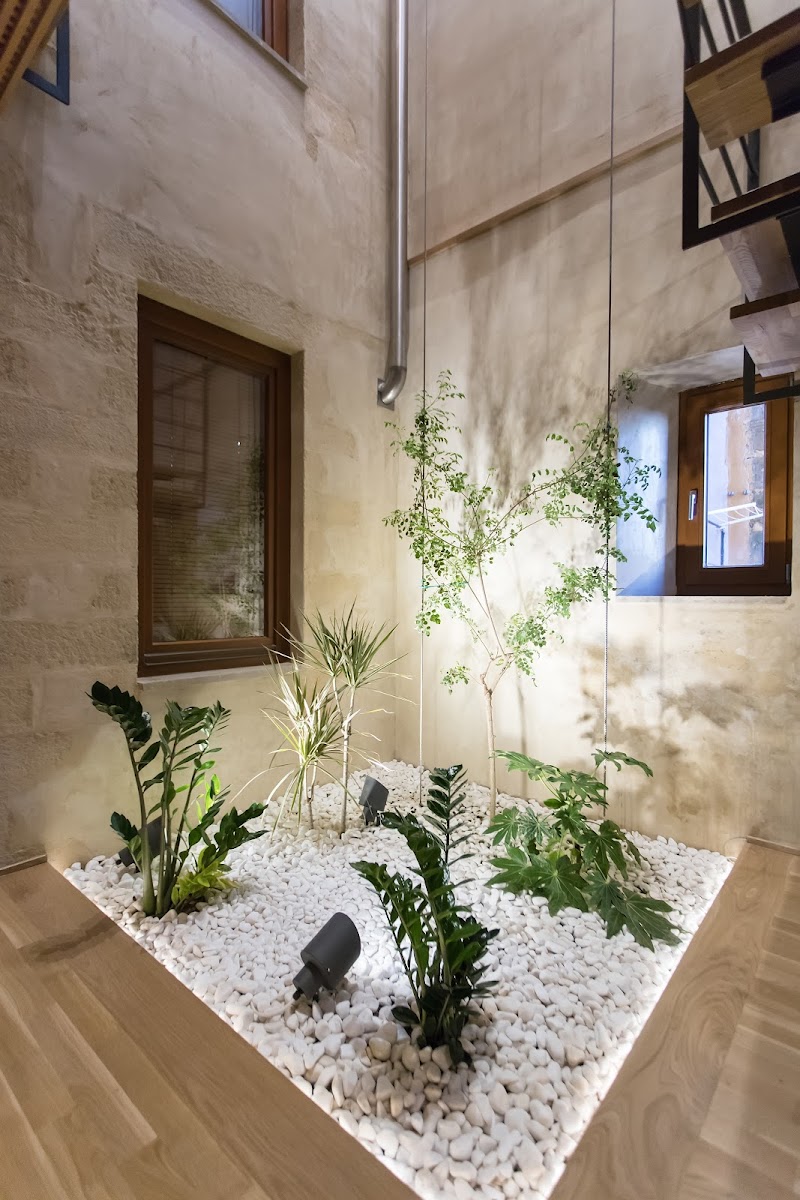Minaret Suites & Apartments