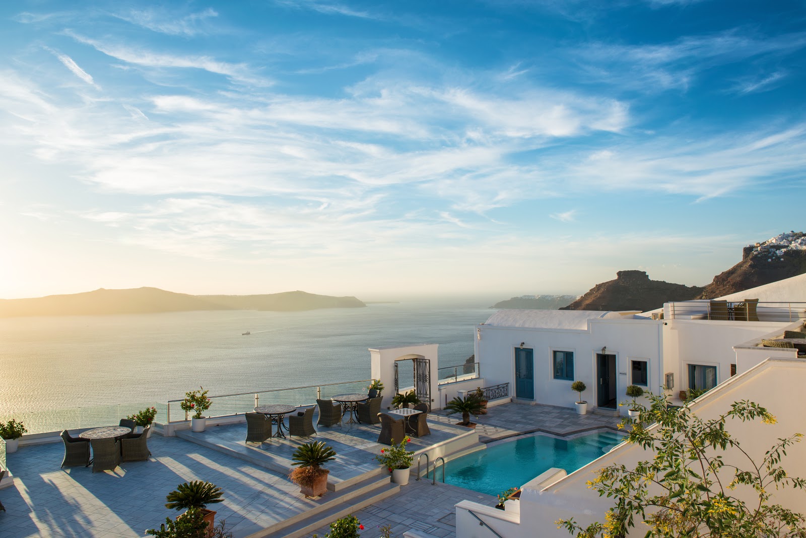 Mythical Blue Luxury Suites