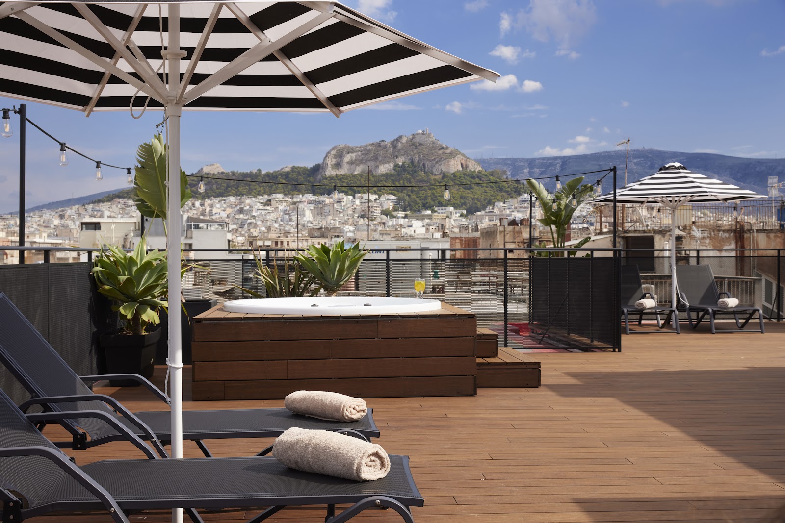 Parnon Hotel