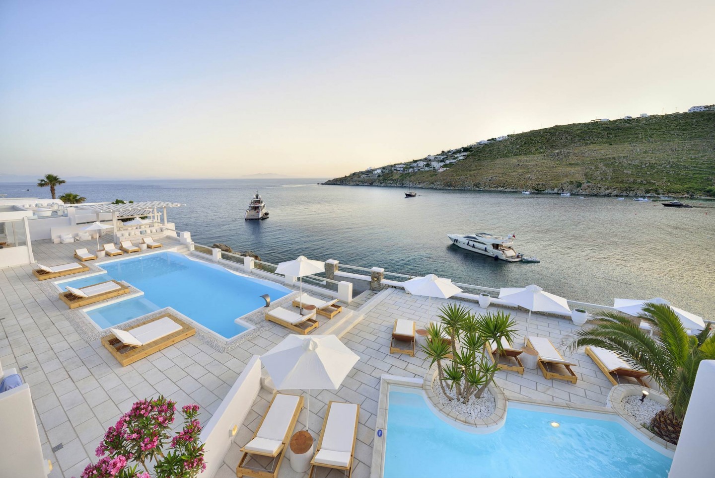 Petinos Beach Hotel