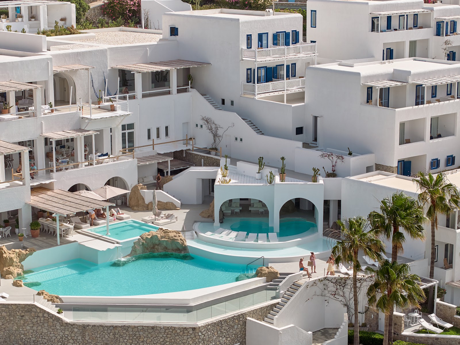 Psarou Beach Hotel