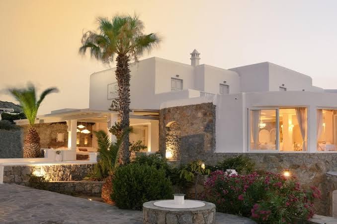 Psarou Beach Hotel