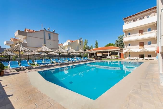 Rhotheon Suites