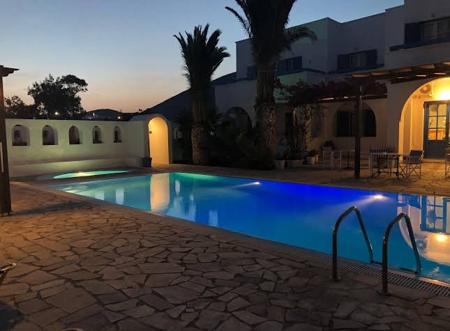 Santorini Breeze