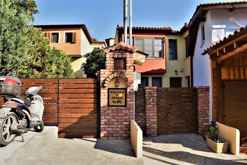 Seven Pocket House