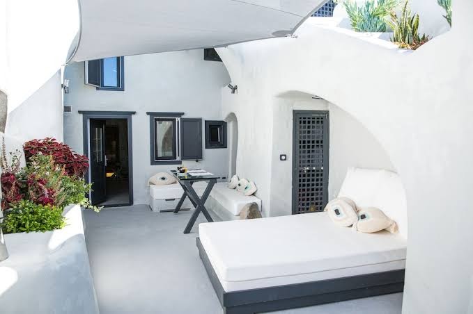 Skyfall Luxury Suites