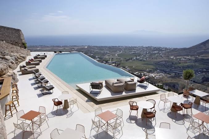 Skyfall Luxury Suites