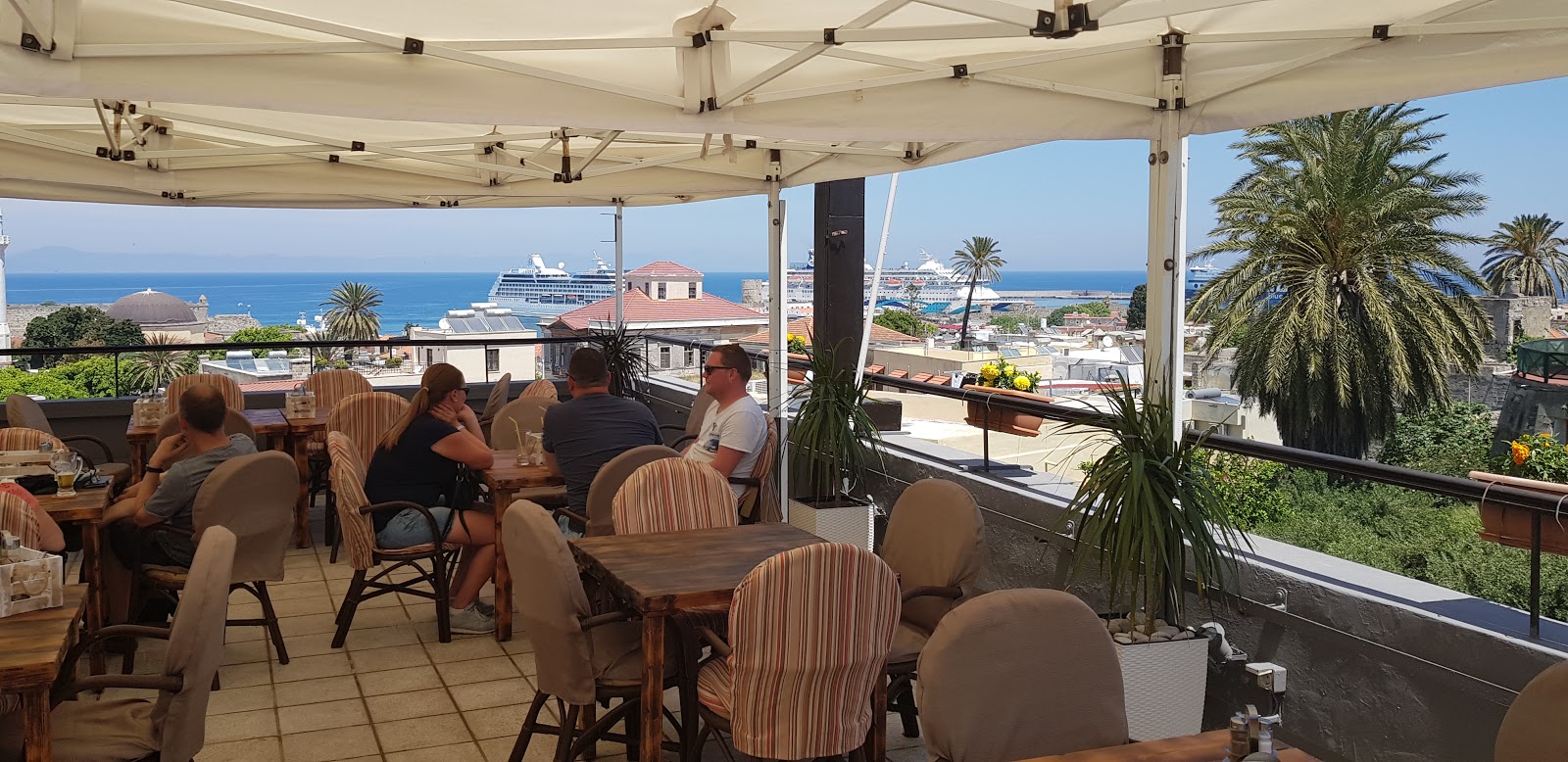 Spot Hotel