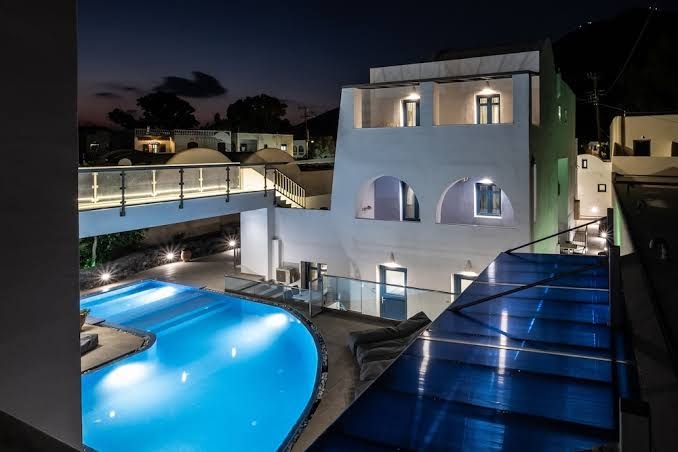 Stelios Place at Perissa Beach