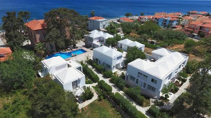 Studios "LIMANAKI"