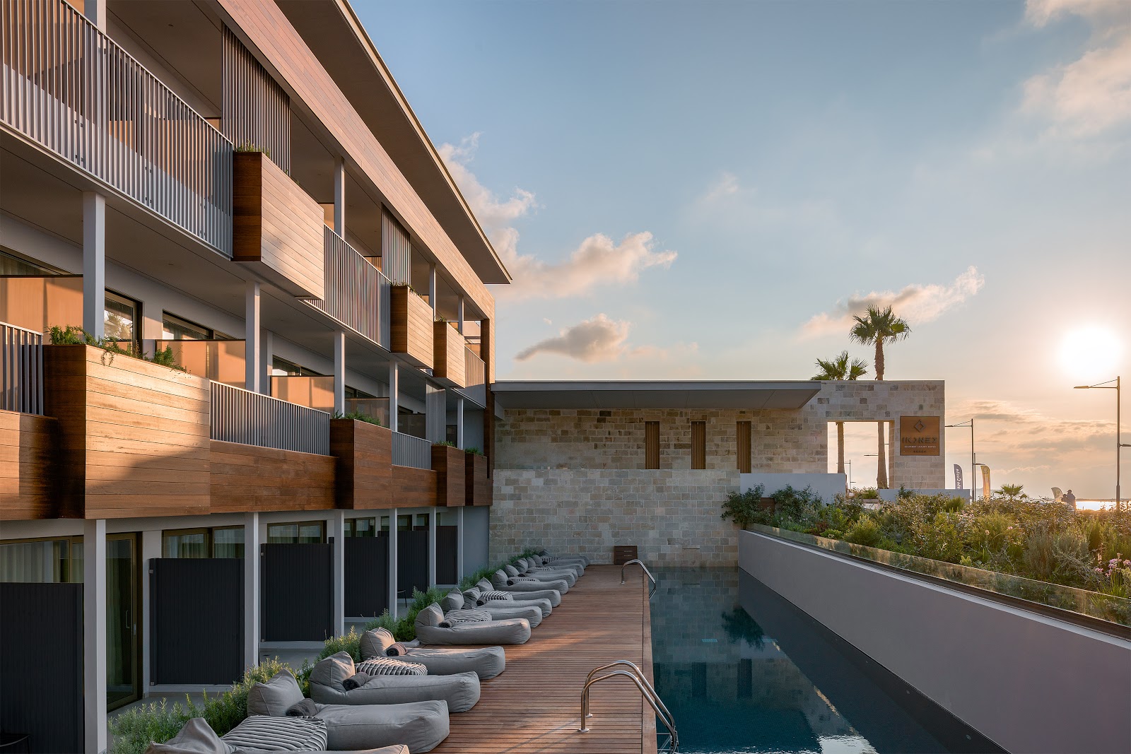 Summer Dream Hotel