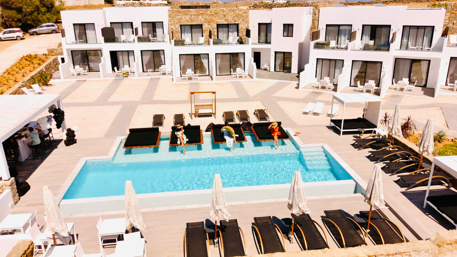 Sunset Hill Suites