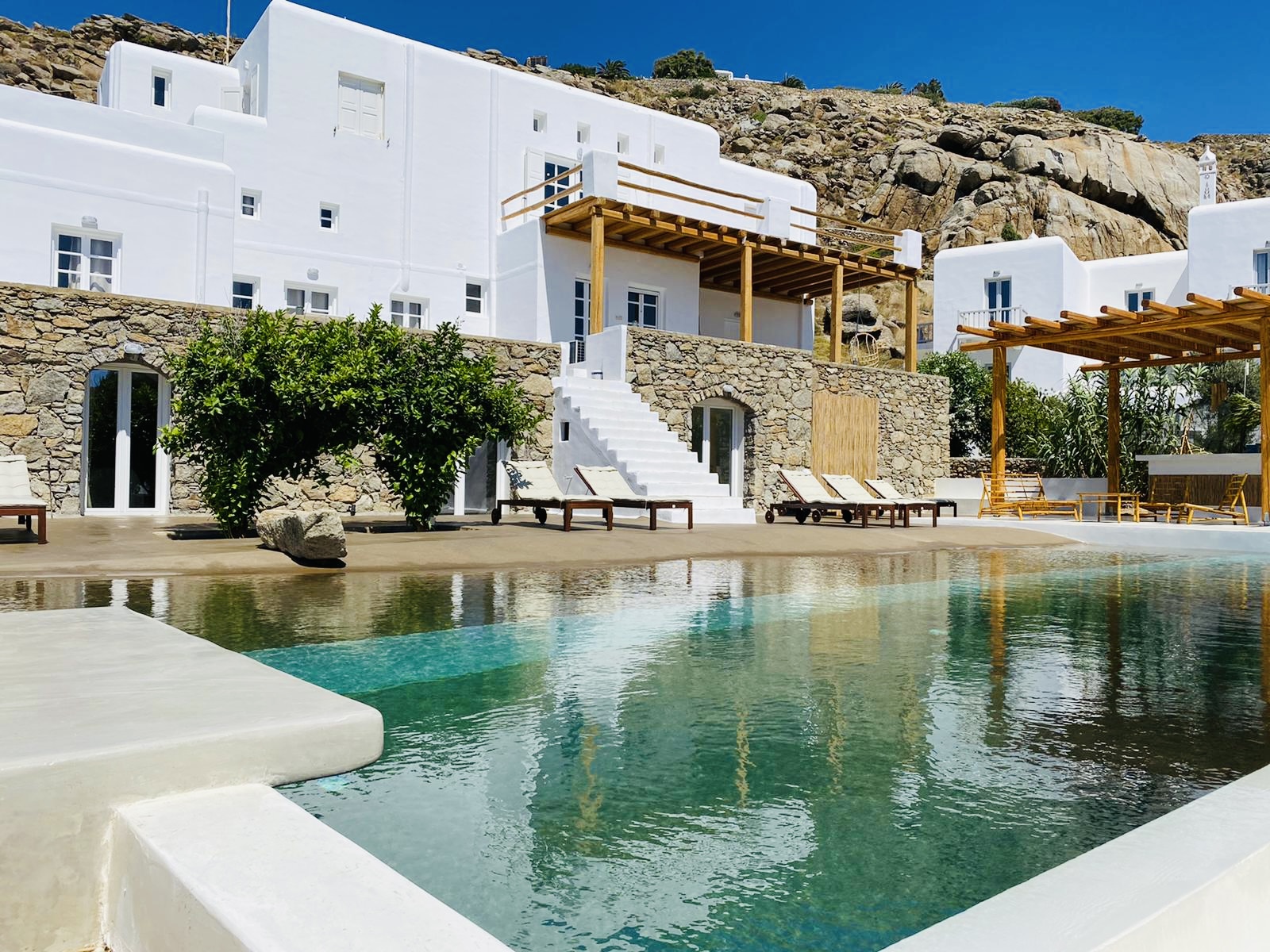 Tagoo Hotel