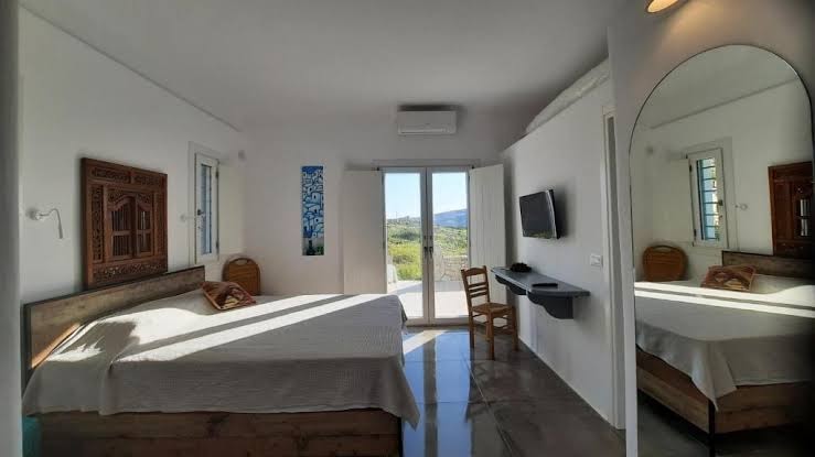 Vana Holidays