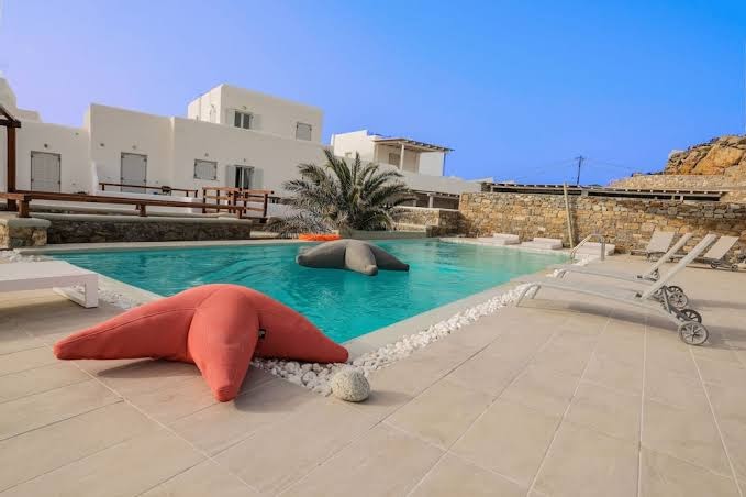 VEZO Suites