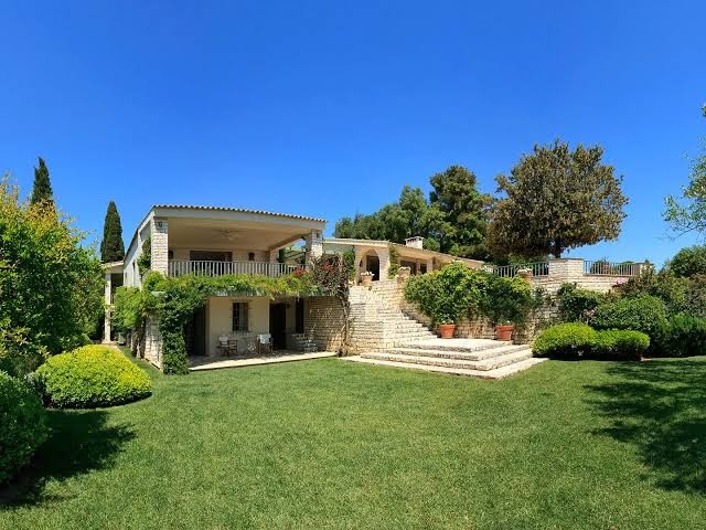 Villa Helxis